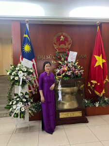Đội ngũ chuyên gia và kỹ thuật viên