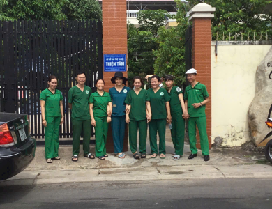 Đội ngũ chuyên gia và kỹ thuật viên